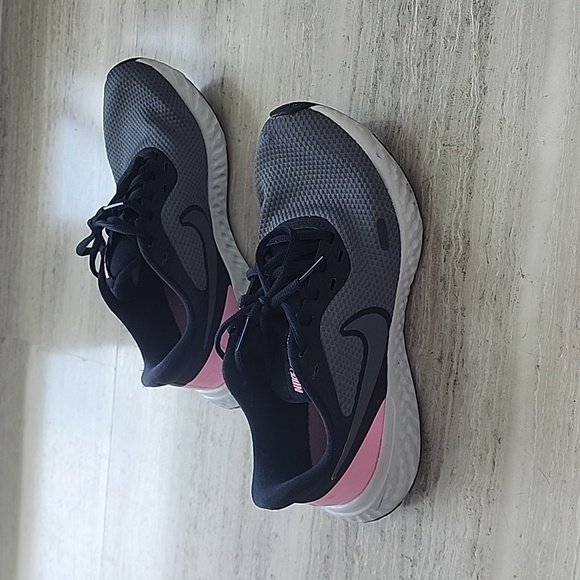 NIKE Revolution 5, Womens Running Shoes Black US 7 Women's - Picture 11 of 14